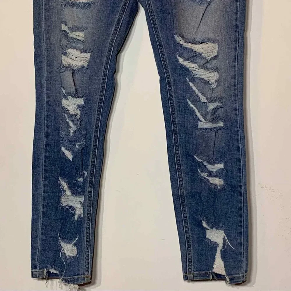 EUC Cello High Rise Ripped Distressed‎ Faded Denim Jeans Size 9